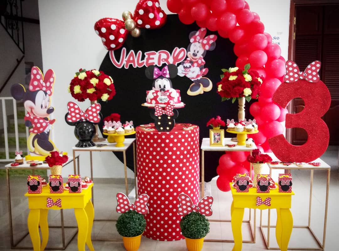 Fiesta infantil: Primer cumpleanos minnie mouse glamurosa – mifiesta.co
