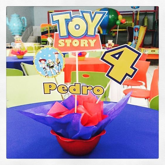centros de mesa de toy story para fiestas infantiles